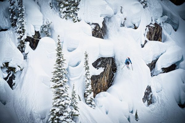Jumbo_EsplanadeRangeSkier_GarretGrove